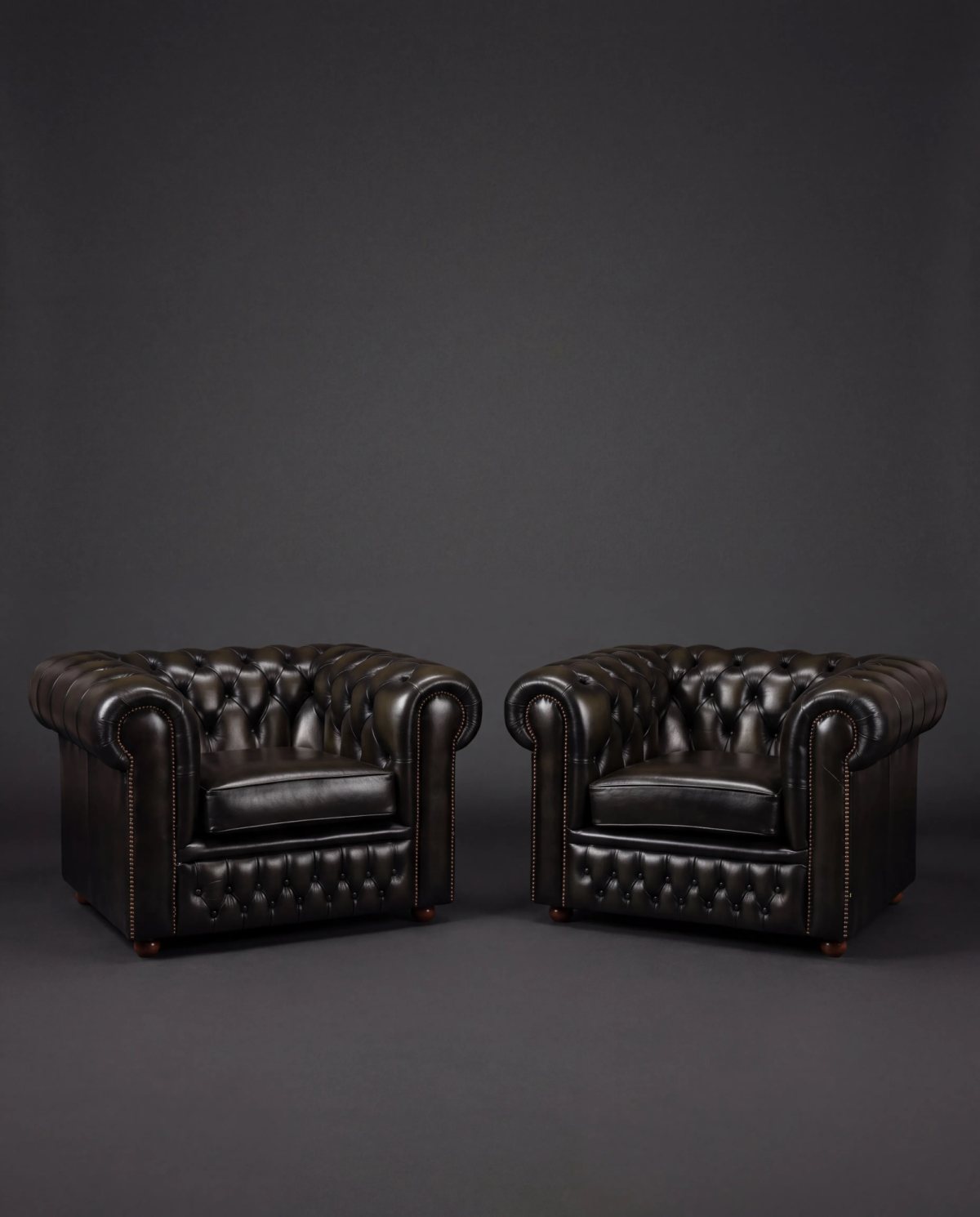 İngiliz Chesterfield Deri Berjer — fotoğraf 2