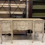 ESKİTİLMİŞ OYMALI AHŞAP KONSOL