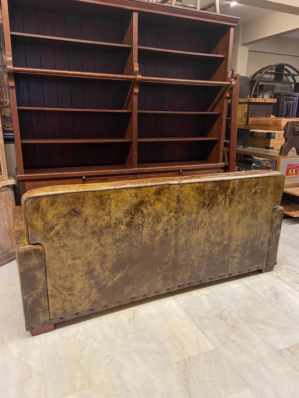 AMERİKAN BUFFALO DERİSİ KANEPE - Görsel 2