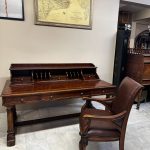 AMERİKAN HOOKER MARKA ÇALIŞMA MASASI