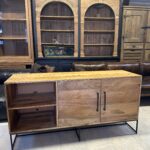 Moe’s Home Mango Ağacı Konsol