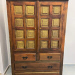 Kervan Pirinç İşlemeli Dolap