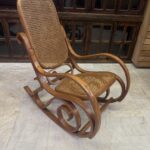 Thonet hazeranlı sallanan sandalye