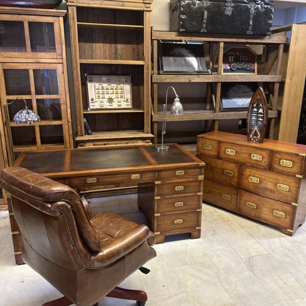 Campaign Style Ahşap Ofis Takımı