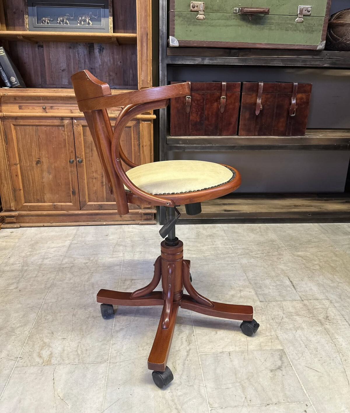 Mudo ahşap çalışma sandalyesi - Görsel 4