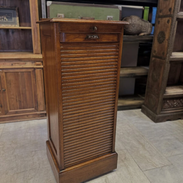 Antika Fransız Meşe Çekmeceli Dolap
