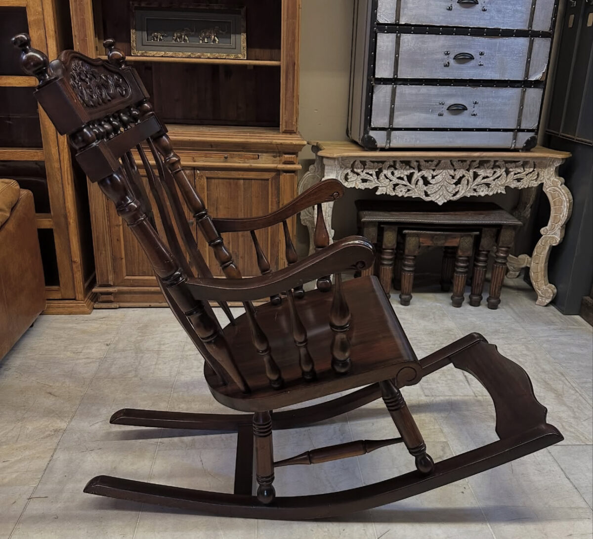 Antika ahşap sallanan sandalye - Görsel 2