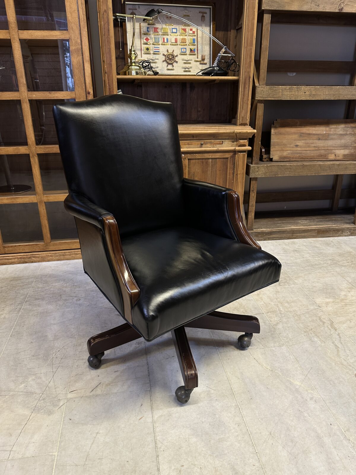 Reprodux marka deri patron koltuğu - Görsel 1