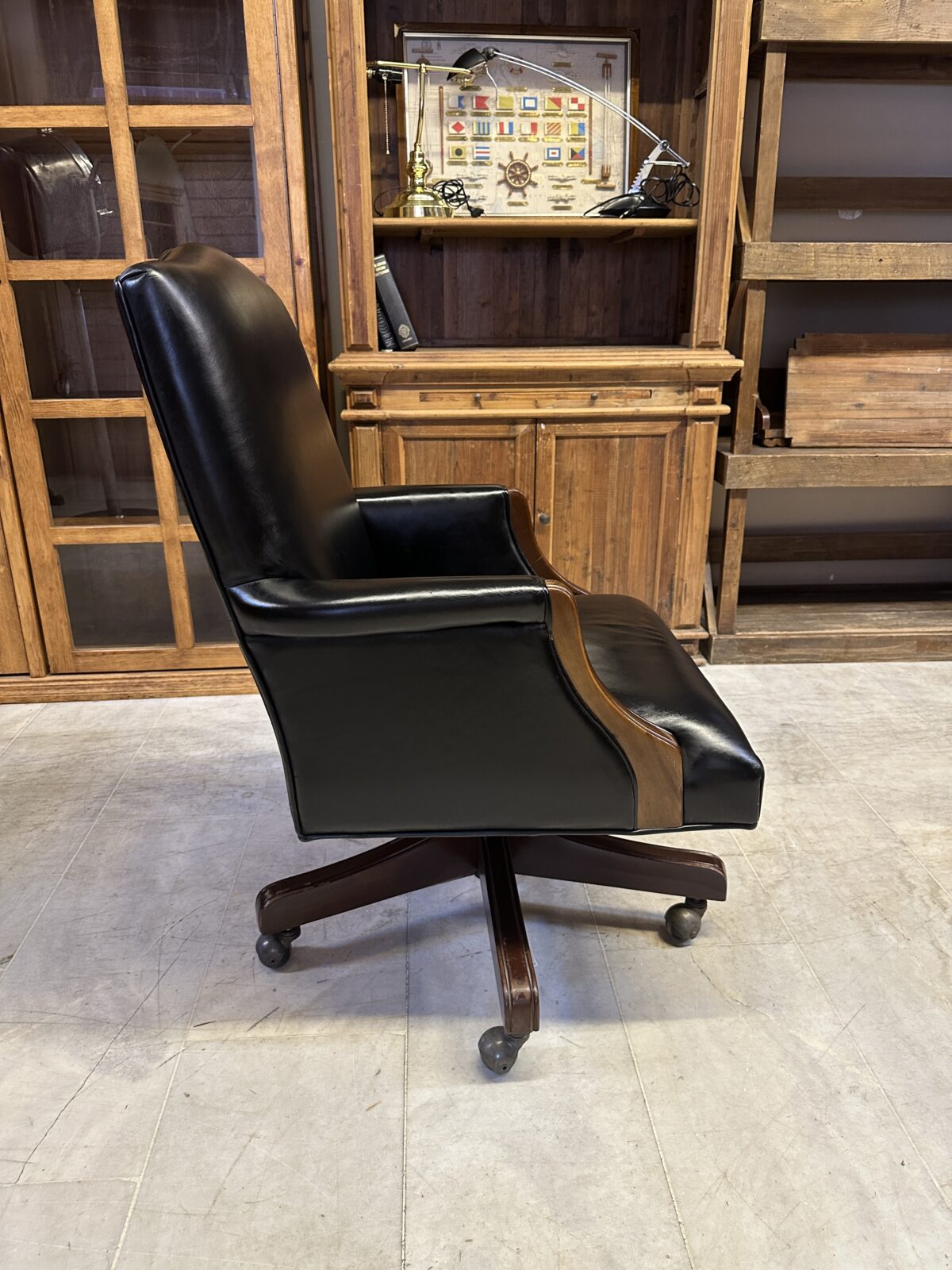 Reprodux marka deri patron koltuğu - Görsel 2