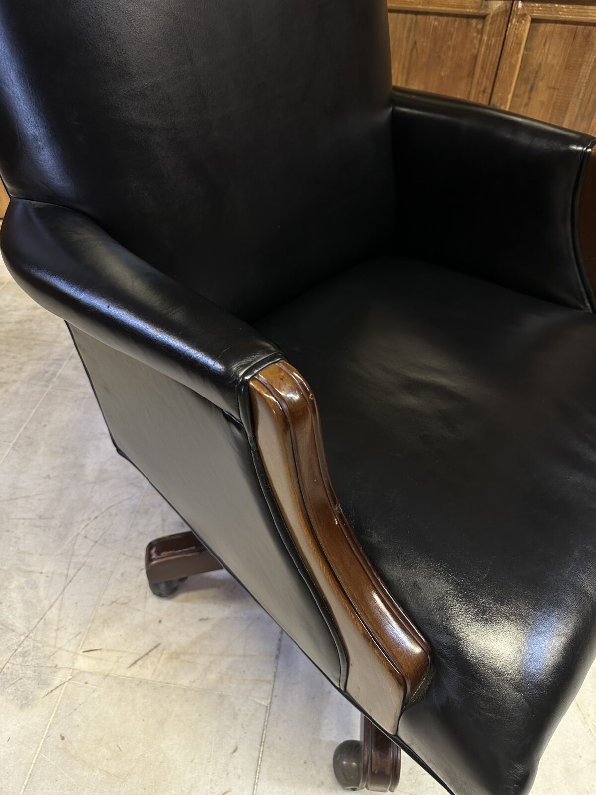 Reprodux marka deri patron koltuğu - Görsel 4