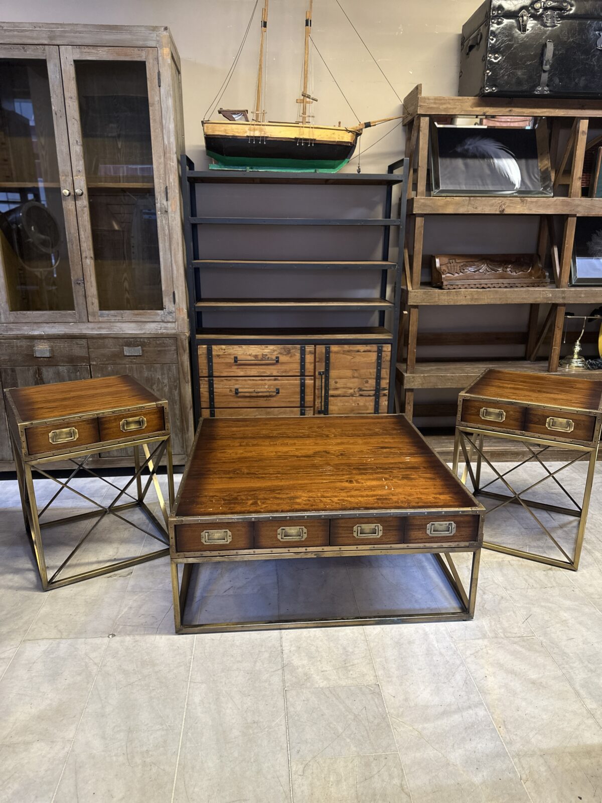 Sherwood Loft Koleksiyonu Pirinç Sehpa Takımı - Görsel 1