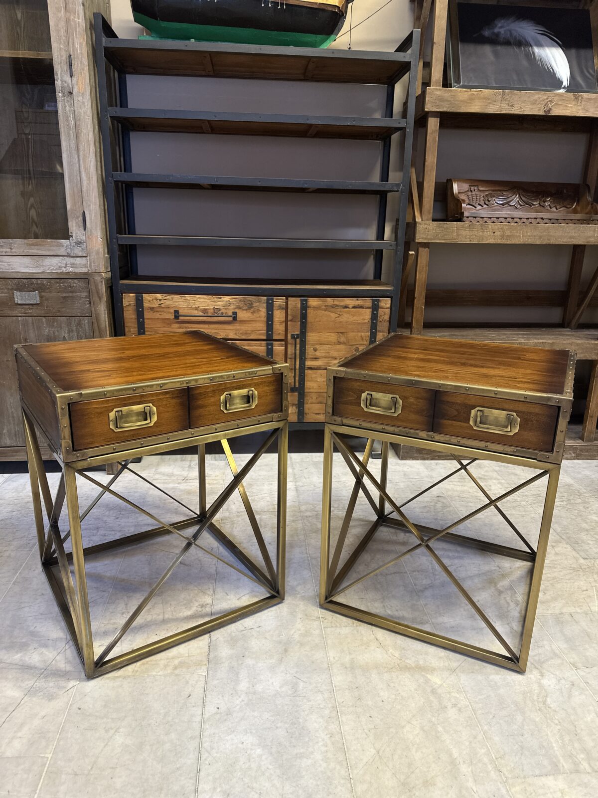 Sherwood Loft Koleksiyonu Pirinç Sehpa Takımı - Görsel 5