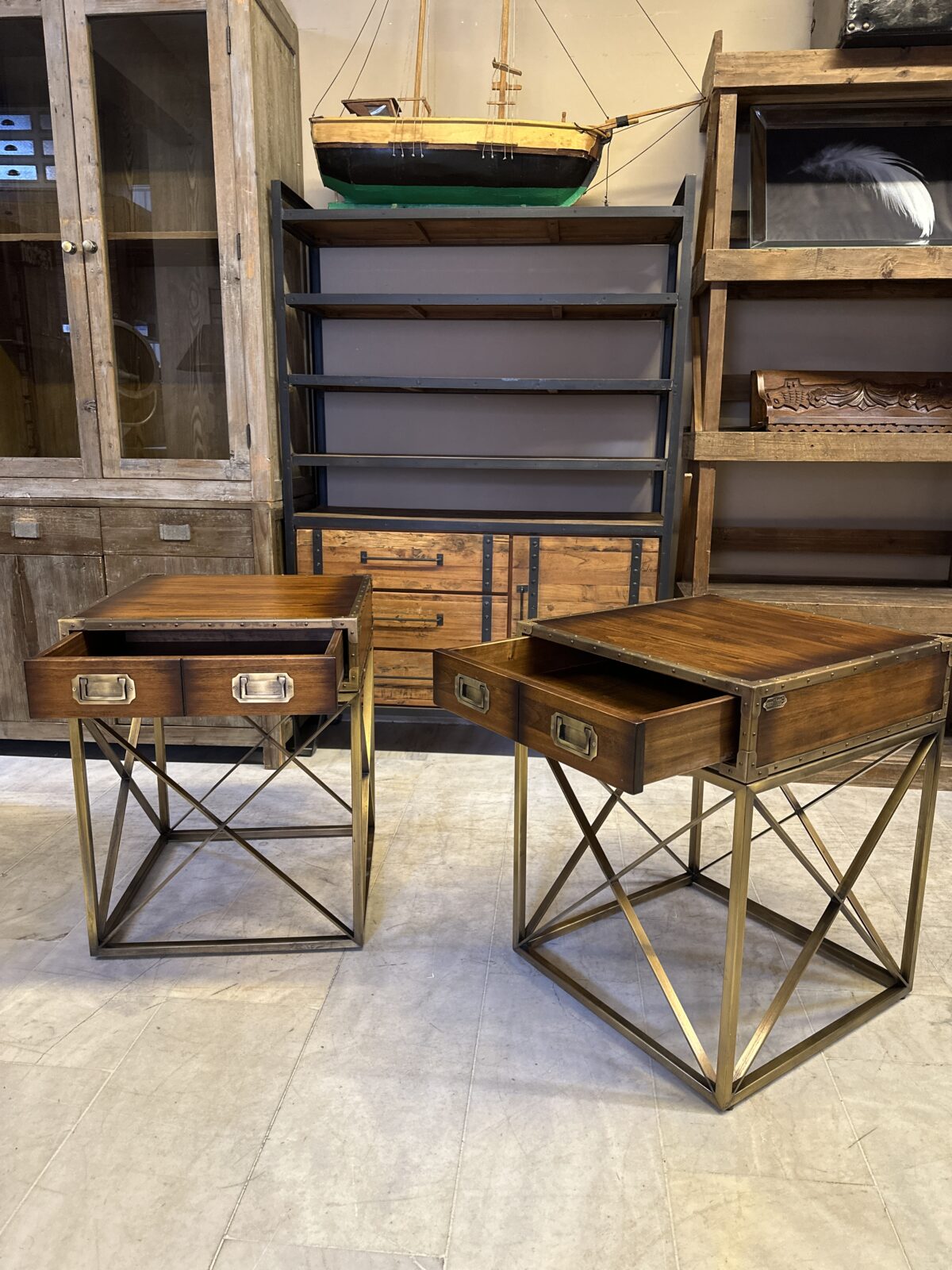 Sherwood Loft Koleksiyonu Pirinç Sehpa Takımı - Görsel 7