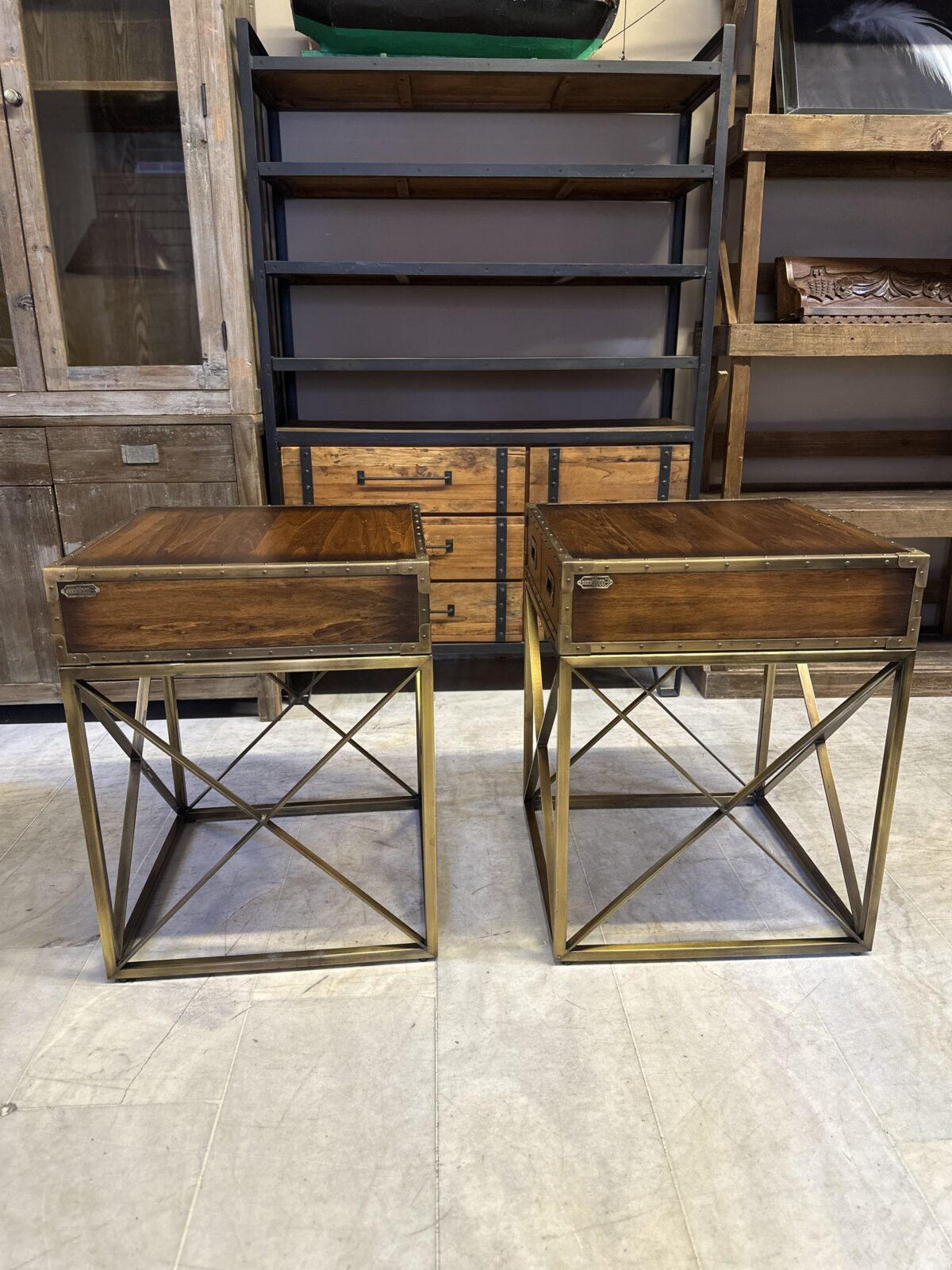 Sherwood Loft Koleksiyonu Pirinç Sehpa Takımı - Görsel 9