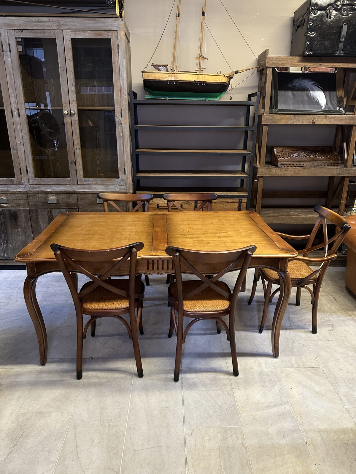 Mudo Arthur Yemek Masası - Görsel 1