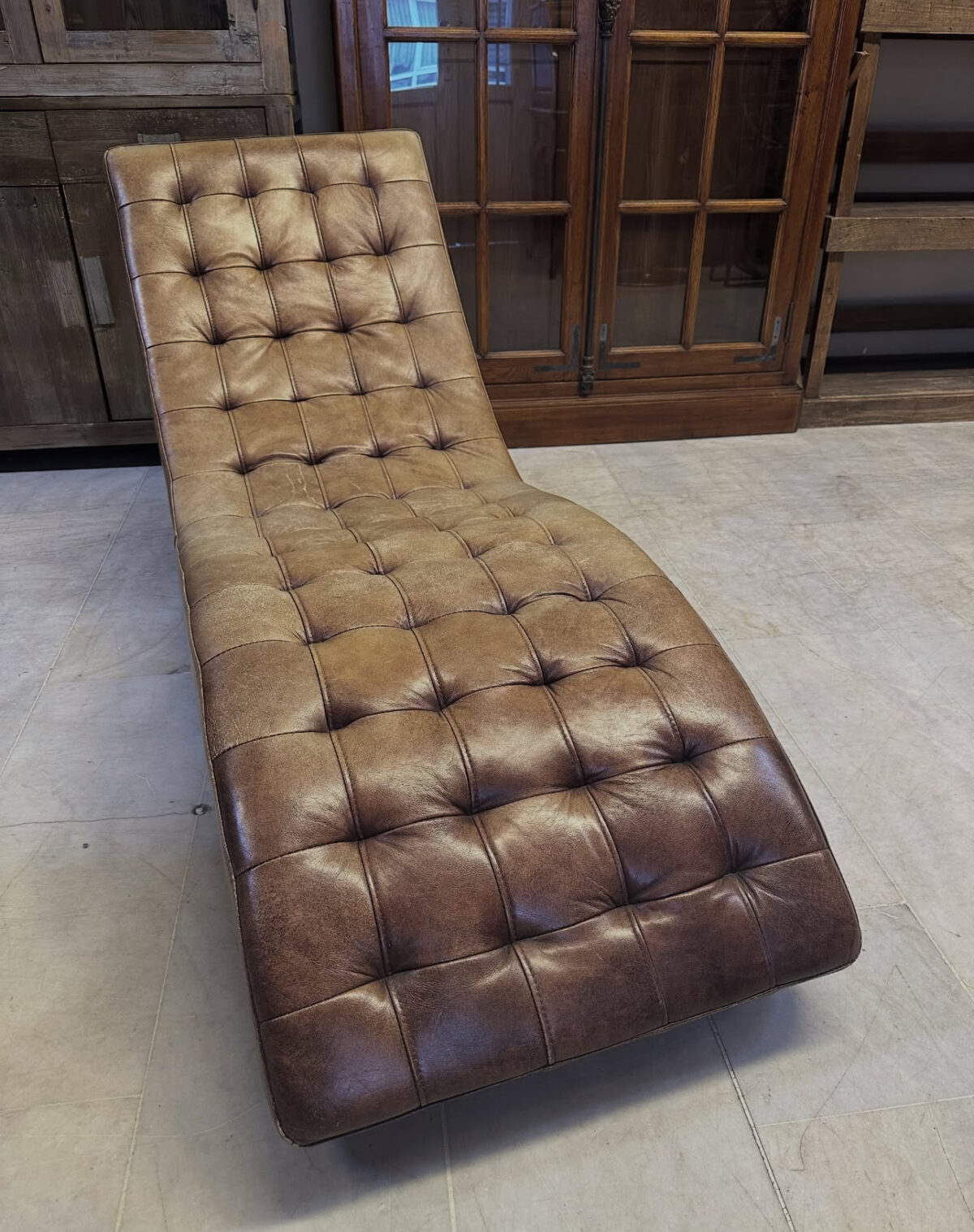 Vintage Deri Uzanma Koltuğu - Görsel 2
