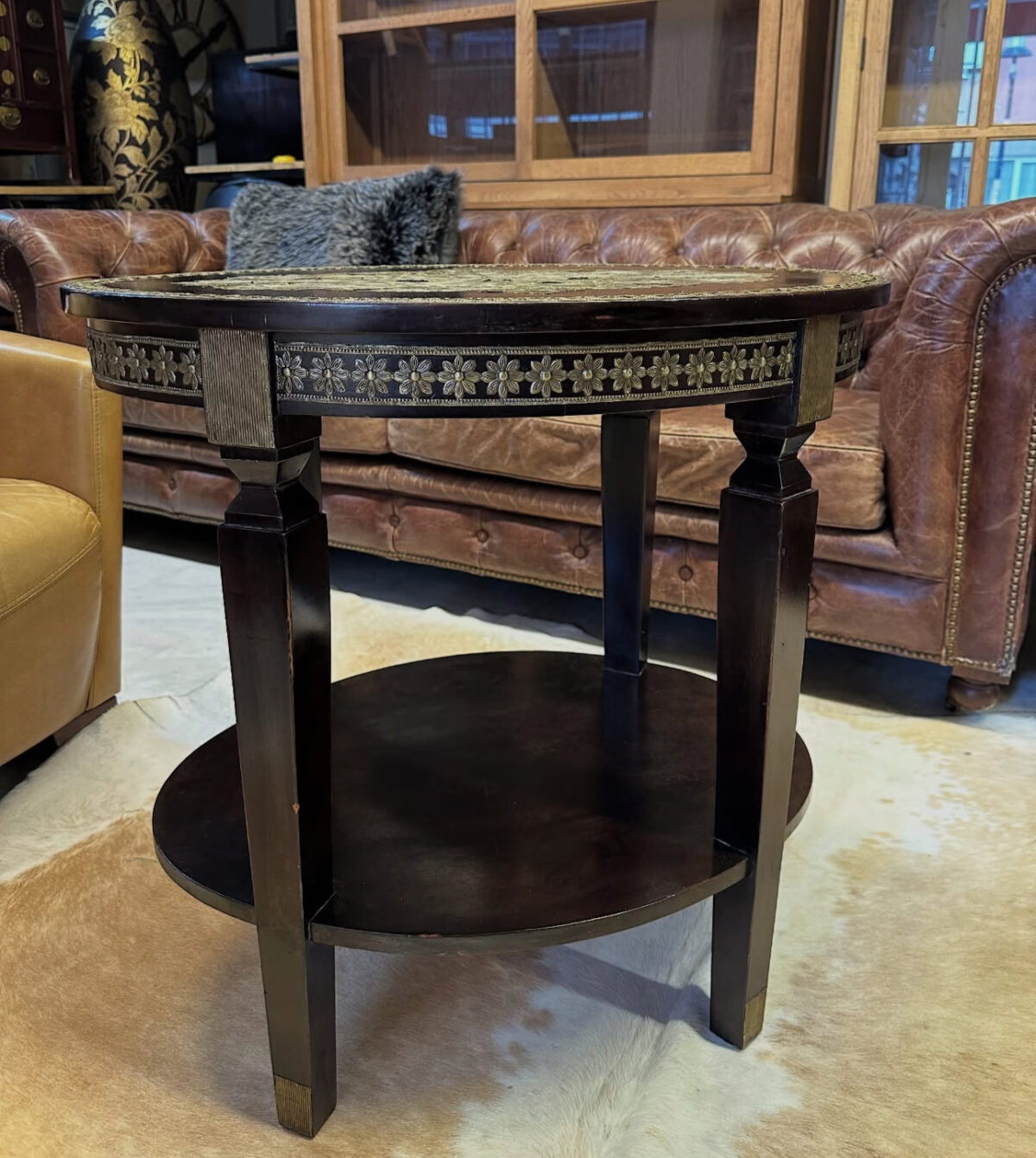 Kervan işlemeli yan sehpa - Görsel 5