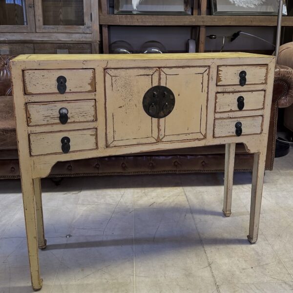 Uzakdoğu ahşap Dresuar