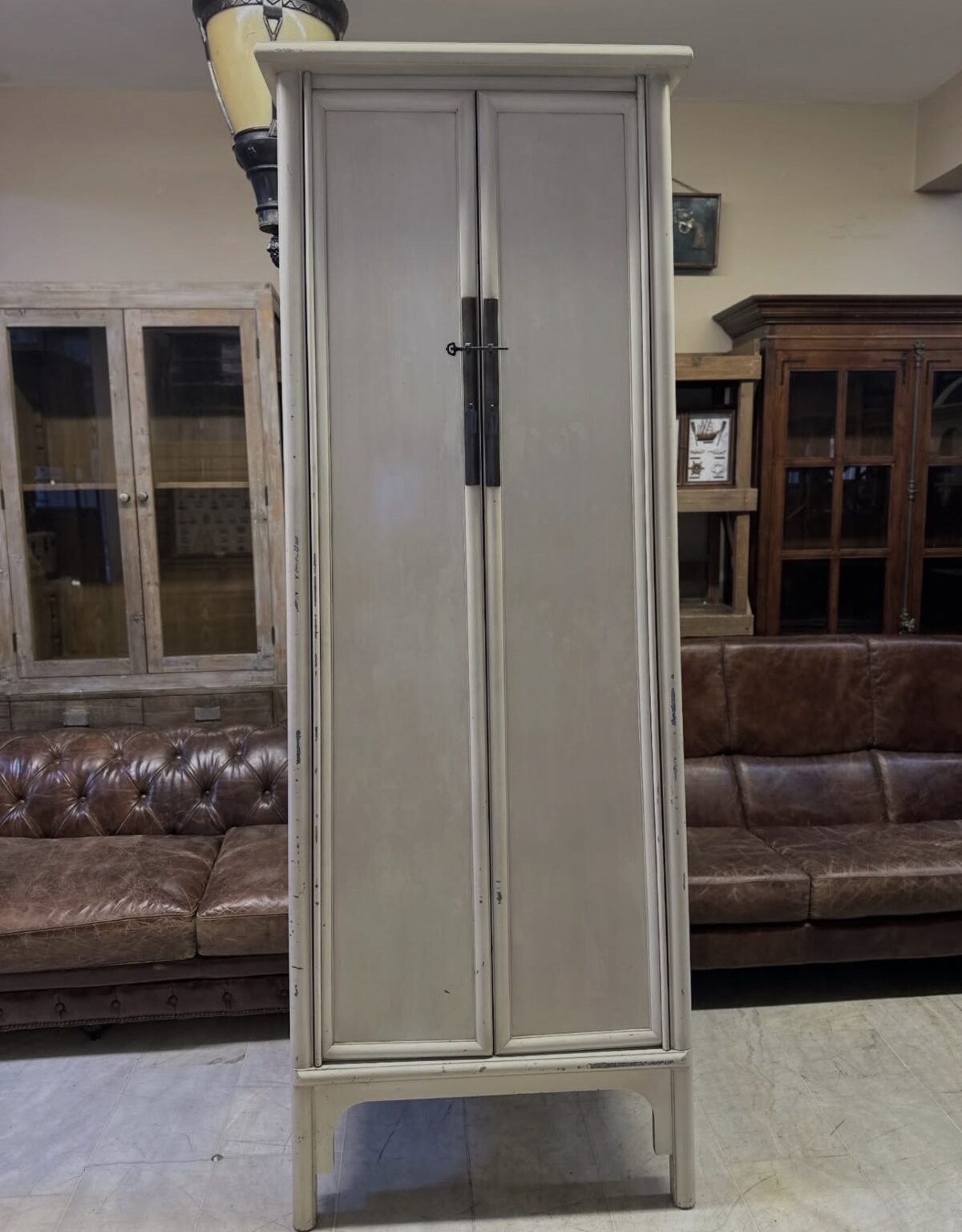 Antika Eşsiz Uzakdoğu Dolap - Görsel 1