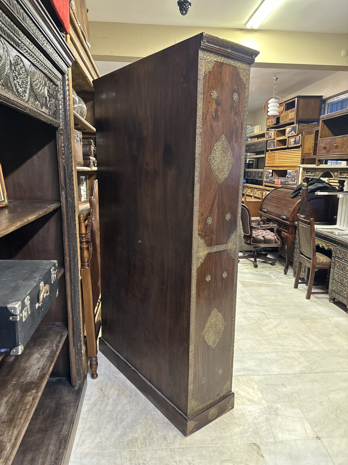 Kervan pirinç detaylı kitaplık - Görsel 5