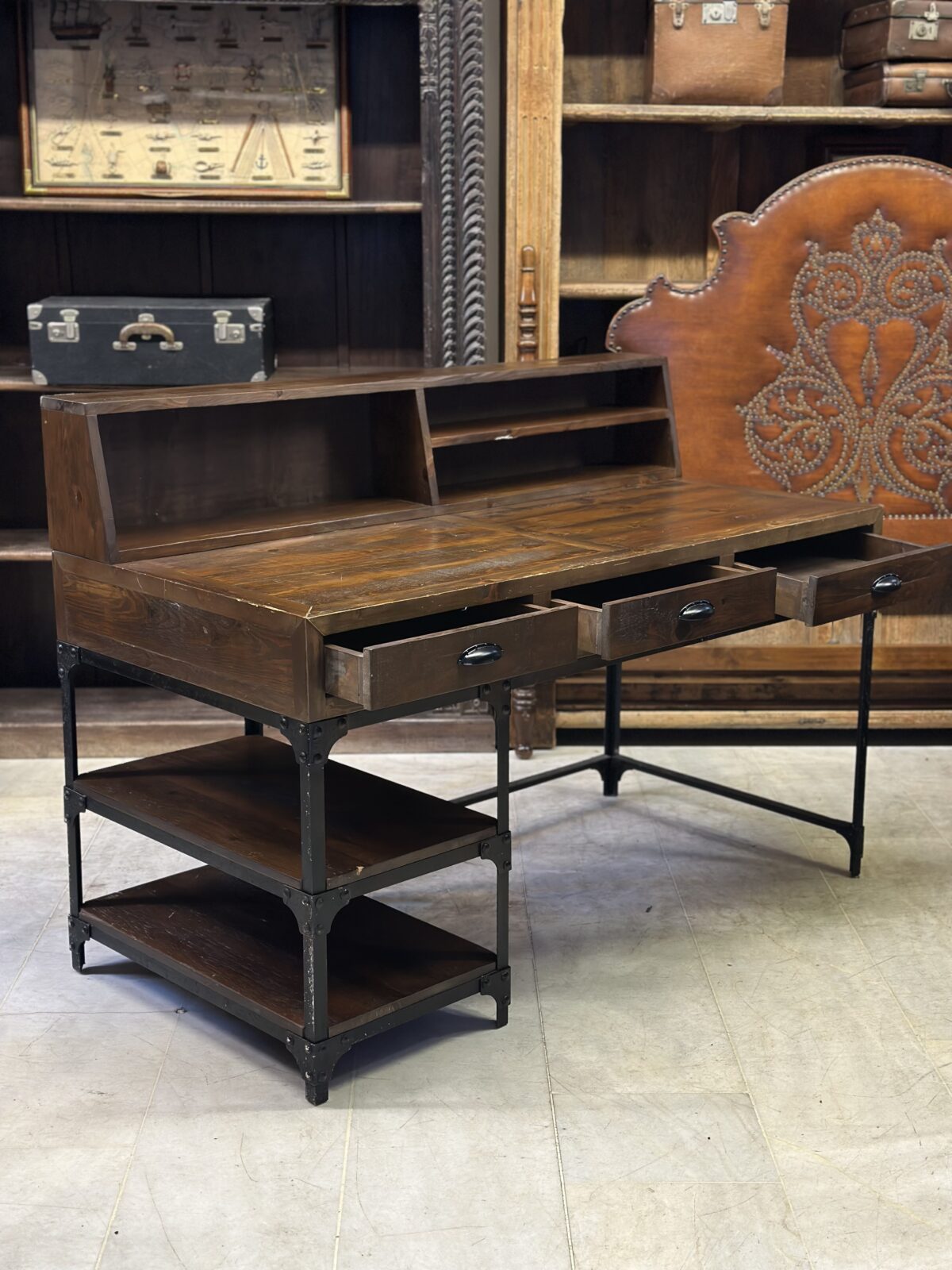 Mudo ahşap çalışma masası - Görsel 1