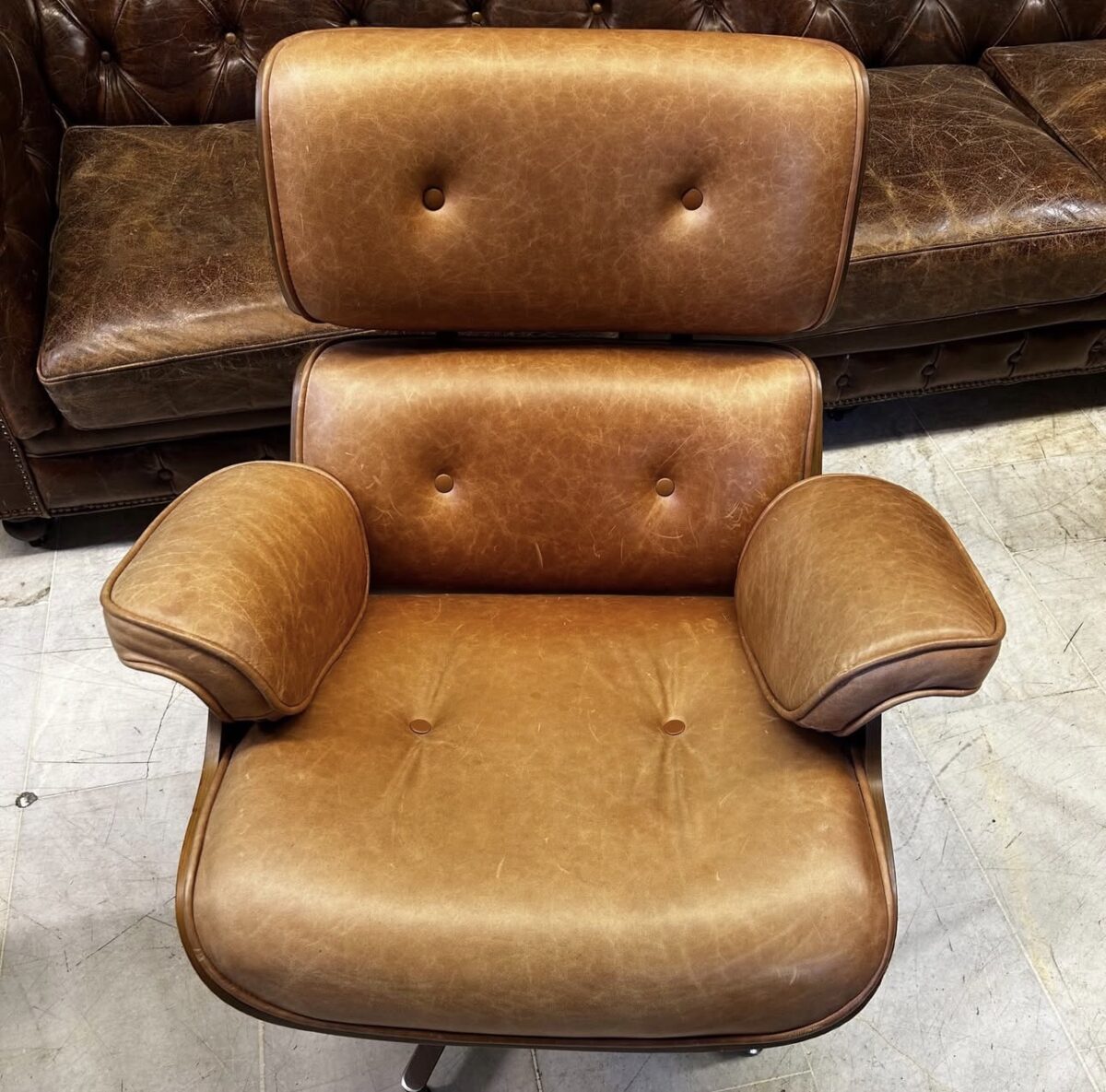 Eames Lounge deri tekli koltuk - Görsel 4