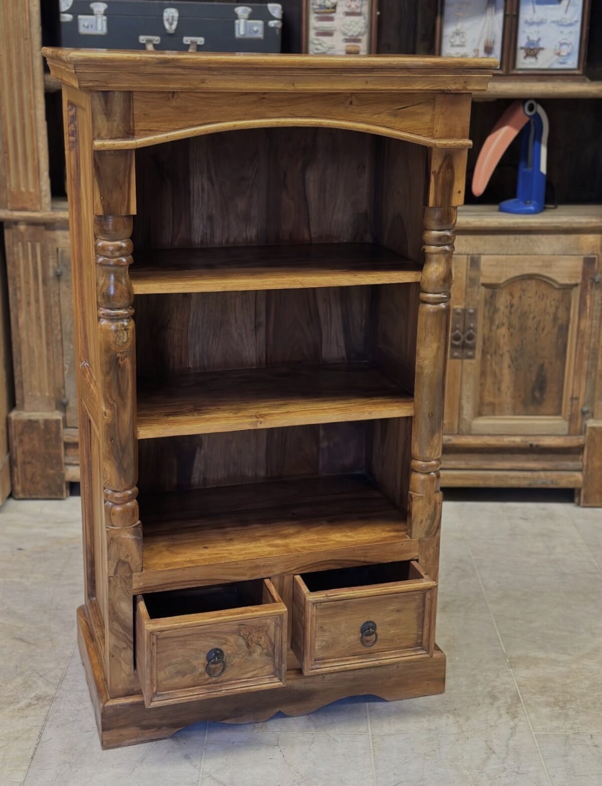 Sisam ağacı kitaplık - Görsel 1