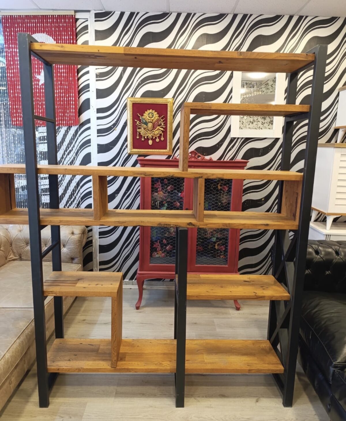 Endüstriyel ahşap kitaplık - Görsel 1